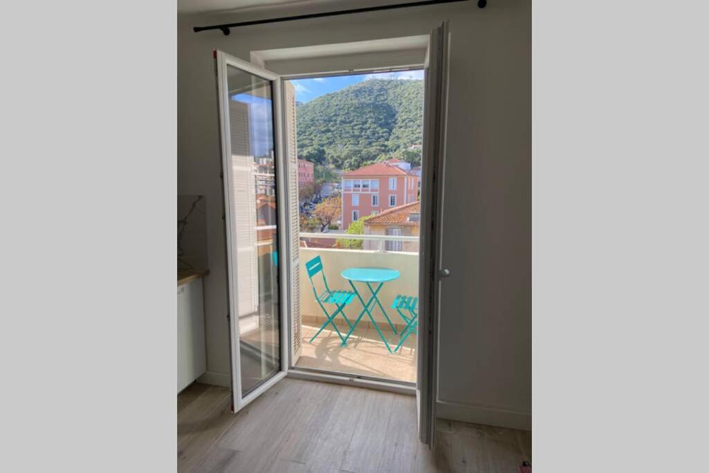 Trottel Balcony Apartment: Beach Retreat with Wi-Fi and Parking Ajaccio  Exterior photo