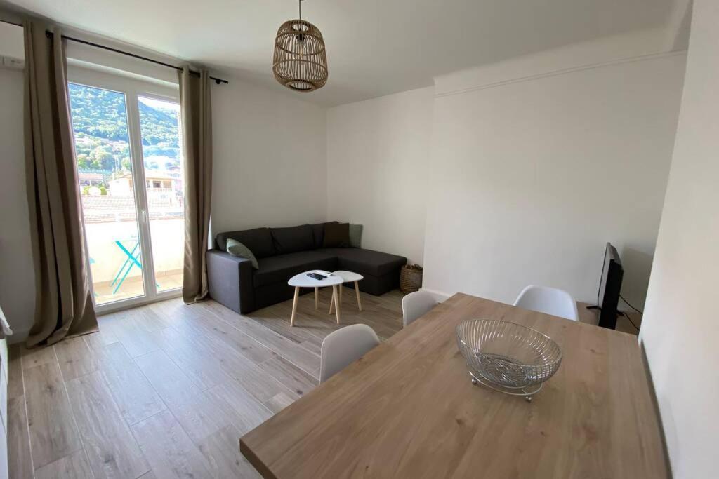 Trottel Balcony Apartment: Beach Retreat with Wi-Fi and Parking Ajaccio  Exterior photo