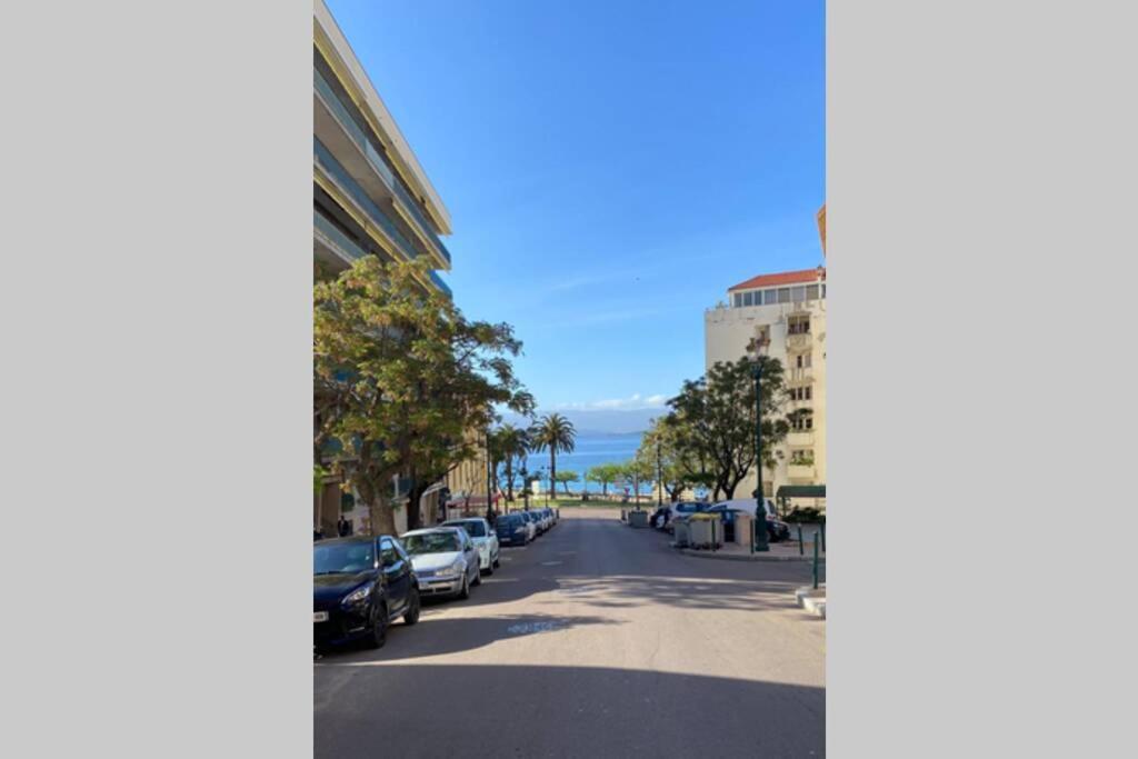 Trottel Balcony Apartment: Beach Retreat with Wi-Fi and Parking Ajaccio  Exterior photo