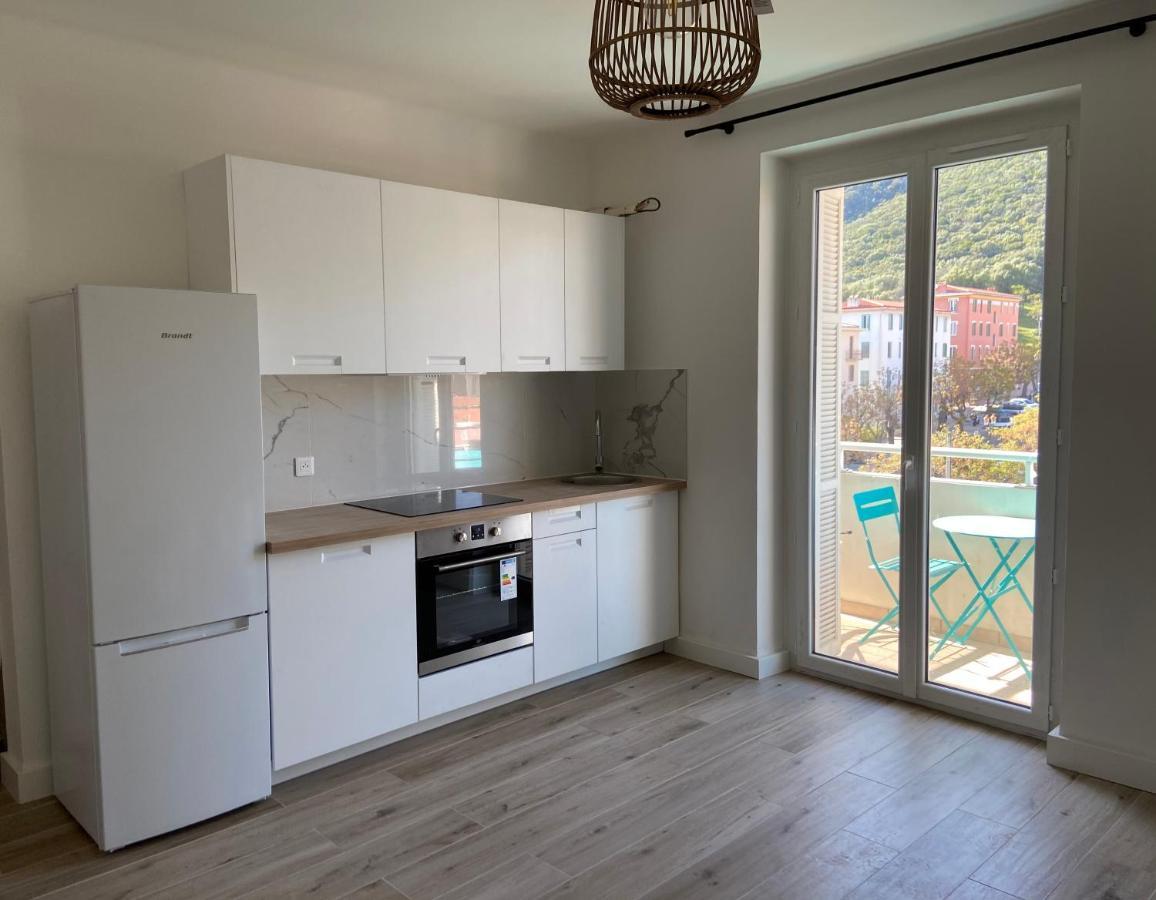 Trottel Balcony Apartment: Beach Retreat with Wi-Fi and Parking Ajaccio  Exterior photo